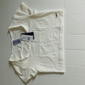 REEBOK CLASSICS CROPPED TEE WITH LOW-KEY STYLE NWT